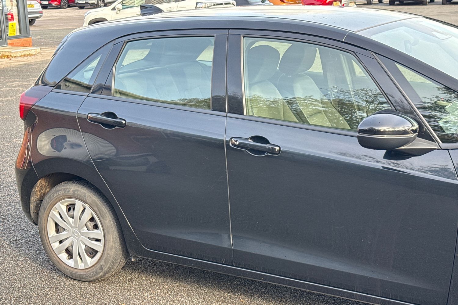 Used Honda Jazz 2021 for sale - 76411542: Photo 30