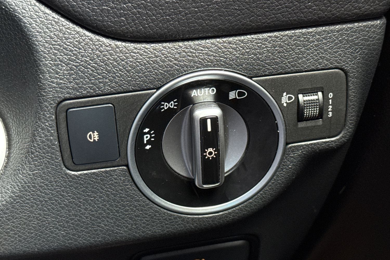 Used Mercedes-Benz GLA 2017 for sale - 77407483: Photo 47