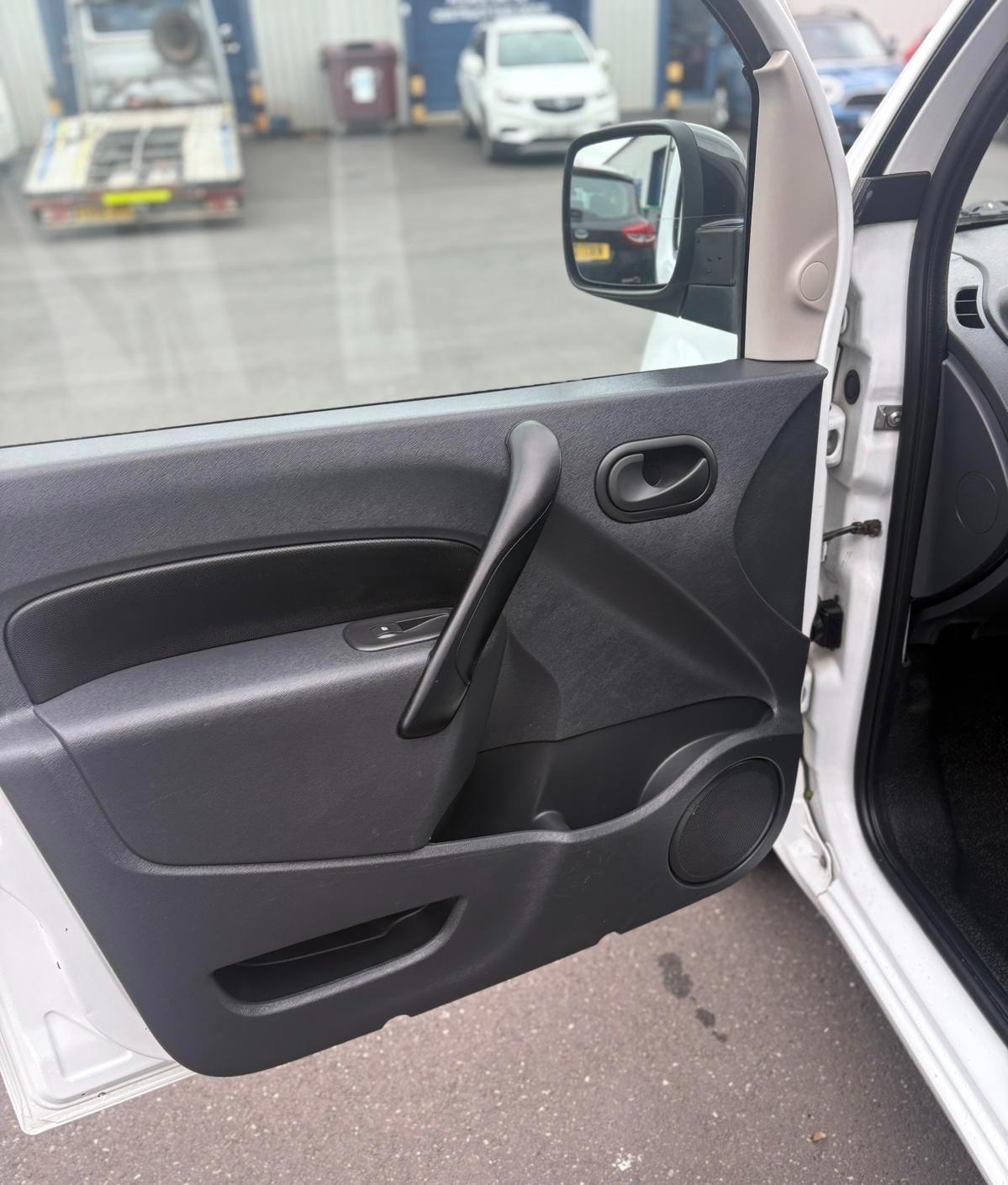 Used Renault Kangoo 2012 for sale - 76281698: Photo 24