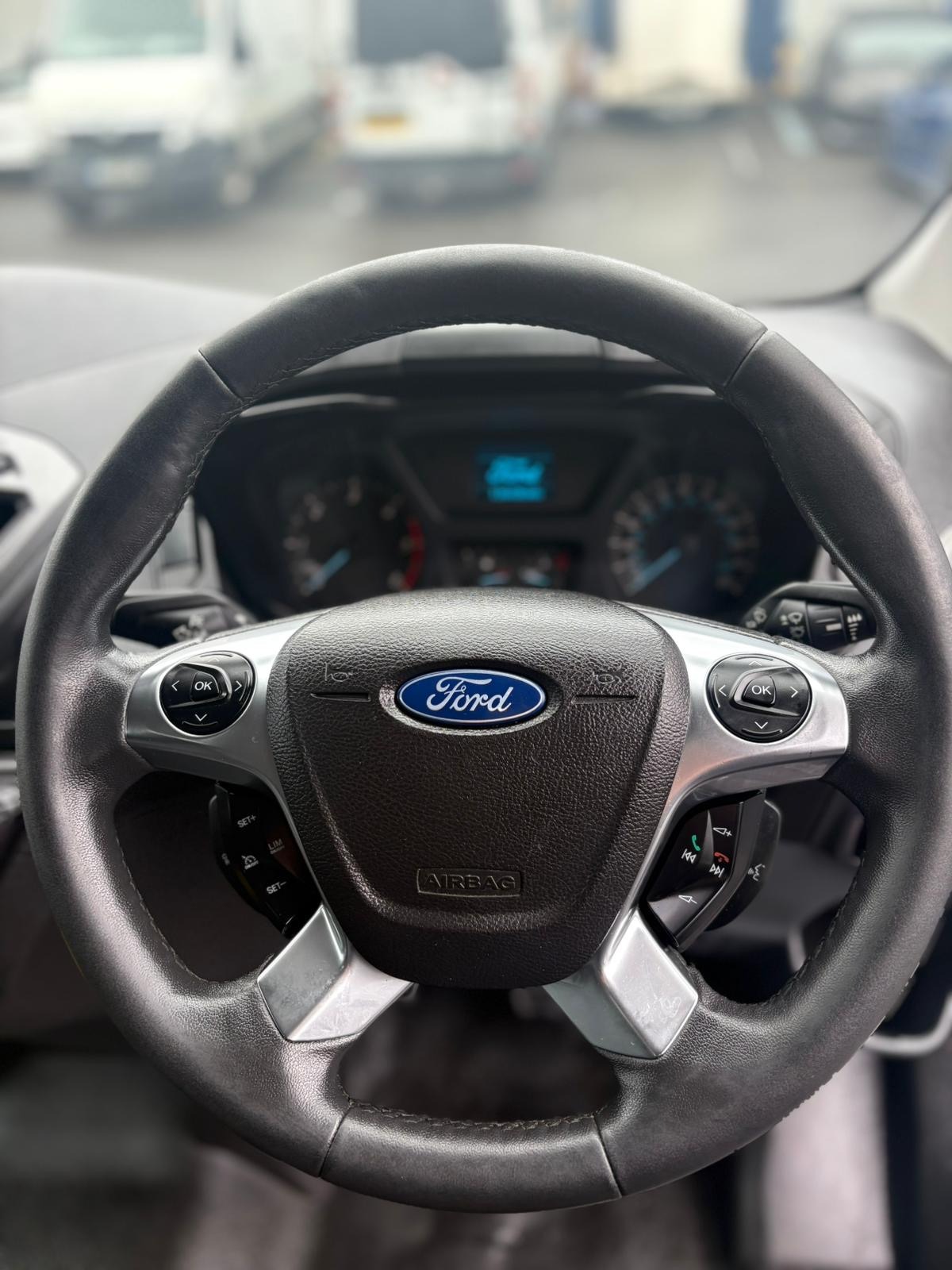 Used Ford Transit Custom 2015 for sale - 76321780: Photo 25