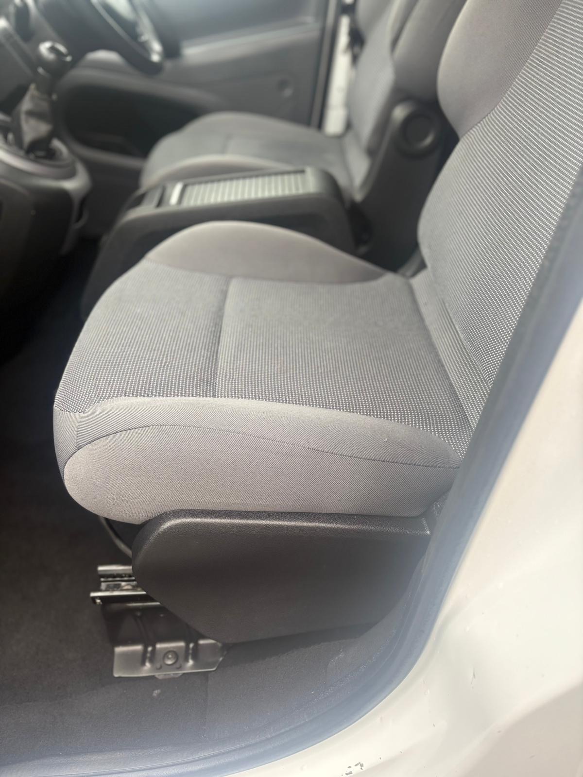 Used Peugeot Partner 2010 for sale - 76257972: Photo 17