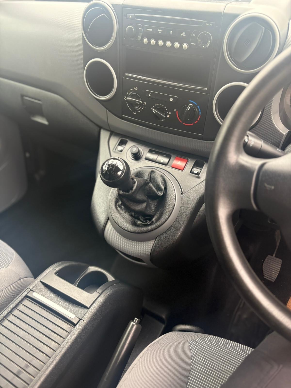 Used Peugeot Partner 2010 for sale - 76257972: Photo 21