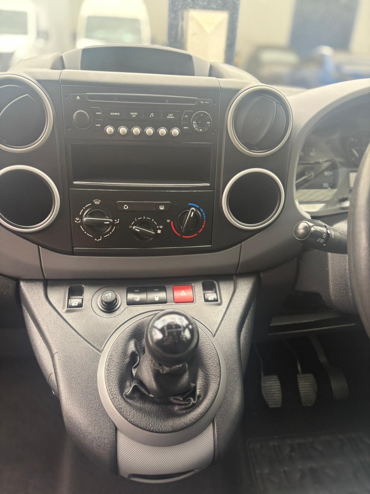 Used Peugeot Partner 2010 for sale - 76257972: Photo 22