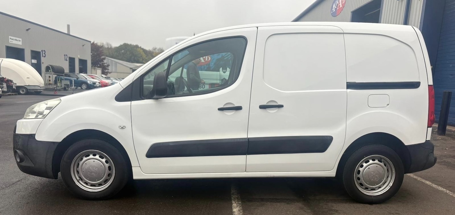 Used Peugeot Partner 2010 for sale - 76257972: Photo 8