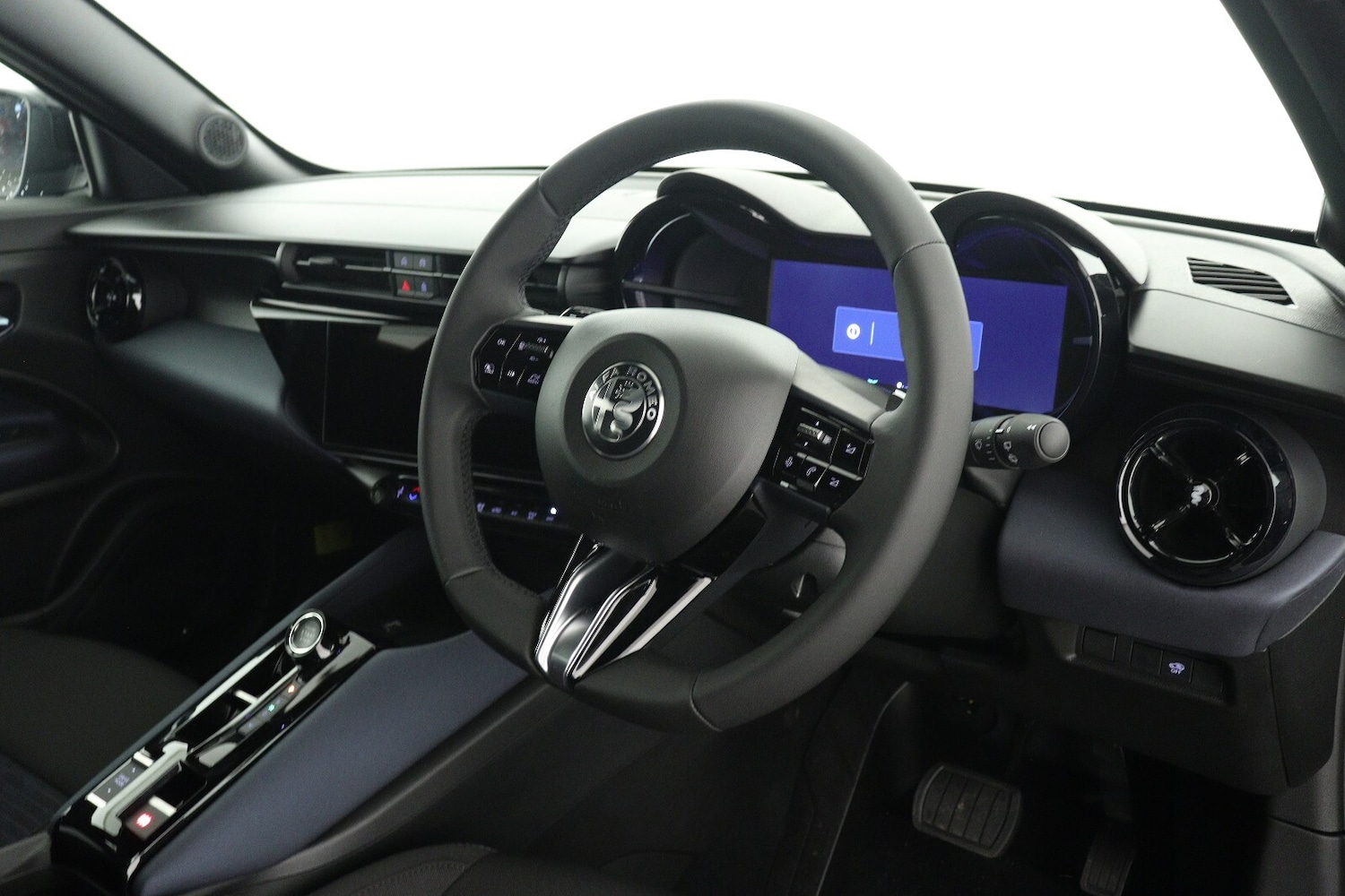 Used Alfa Romeo Junior 2025 for sale - 76614964: Photo 14