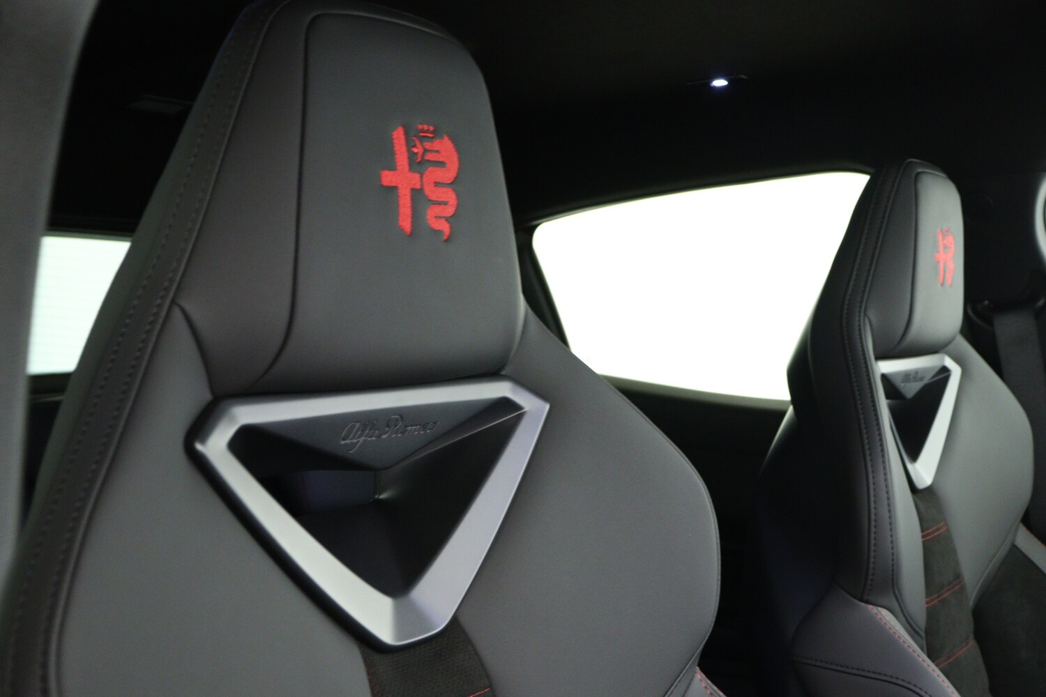 Used Alfa Romeo Junior 2025 for sale - 76615186: Photo 15