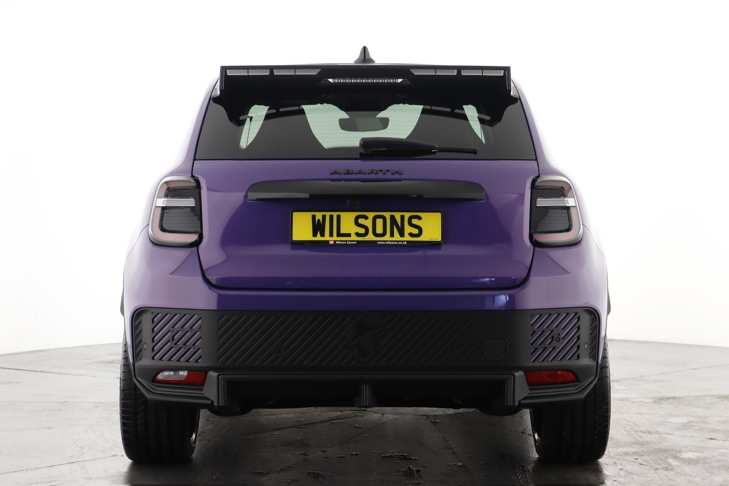 Used Abarth 600e 2025 for sale - 76615221: Photo 2