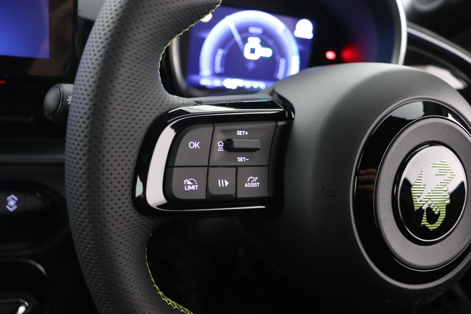 Used Abarth 600e 2025 for sale - 76615221: Photo 22