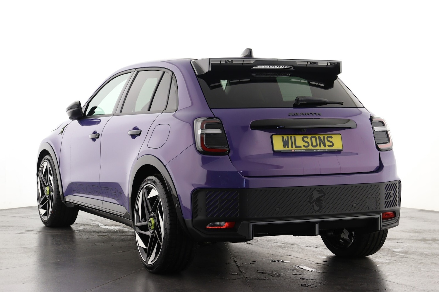 Used Abarth 600e 2025 for sale - 76615221: Photo 8