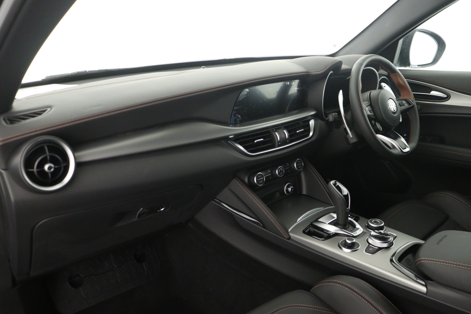 Used Alfa Romeo Stelvio 2025 for sale - 76615330: Photo 13