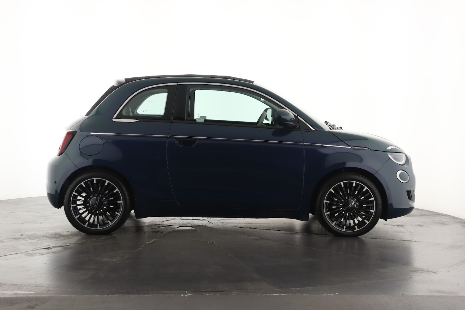 Used Fiat 500 2023 for sale - 76544617: Photo 5