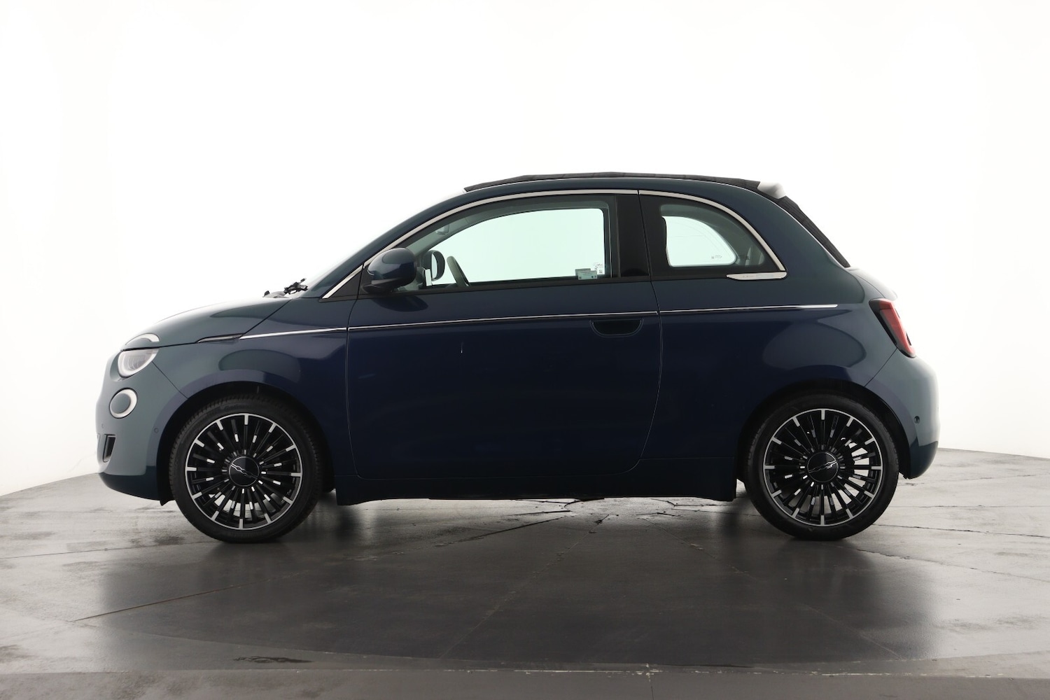 Used Fiat 500 2023 for sale - 76544617: Photo 8