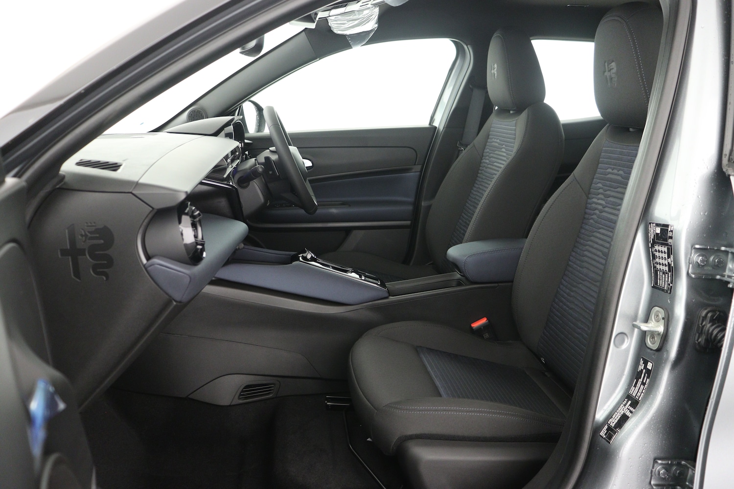 Used Alfa Romeo Junior 2025 for sale - 76615350: Photo 10