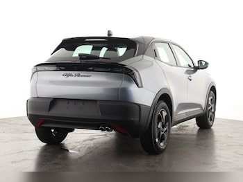 Used Alfa Romeo Junior 2025 for sale - 76615350: Photo