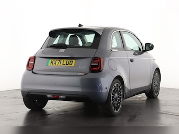 Used Fiat 500 2021 for sale - 76977624: Photo