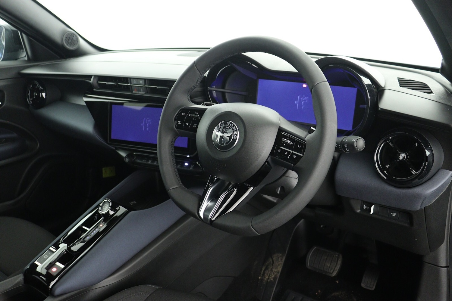 Used Alfa Romeo Junior 2025 for sale - 76696461: Photo 14