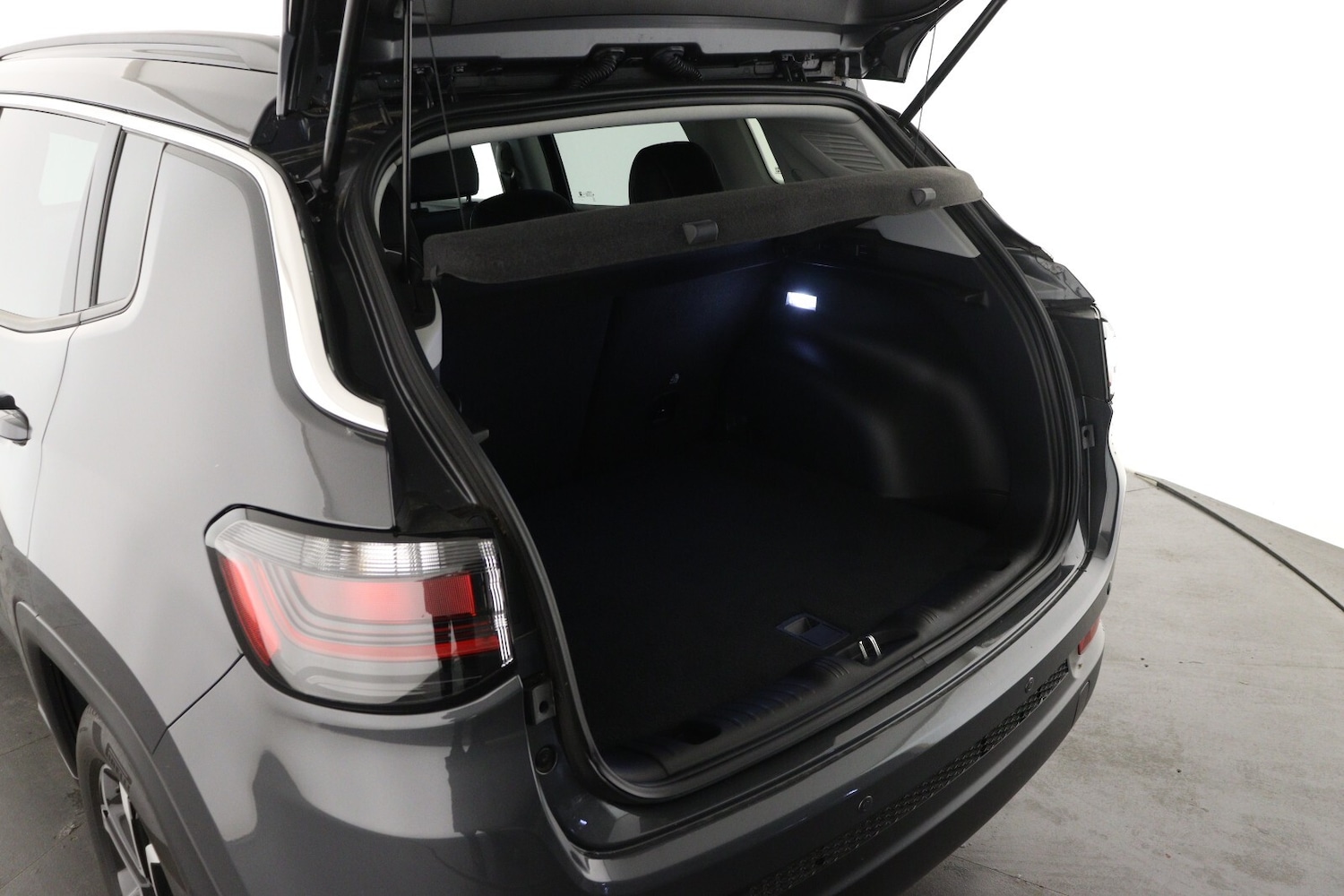 Used Jeep Compass 2023 for sale - 76384548: Photo 10