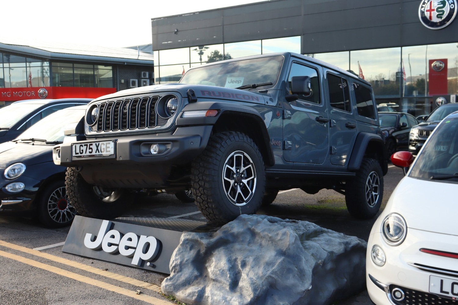 Used Jeep Wrangler 2025 for sale - 77366895: Photo 2