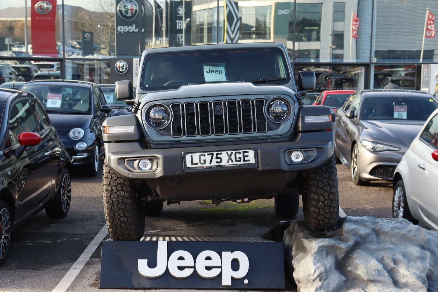 Used Jeep Wrangler 2025 for sale - 77366895: Photo 3