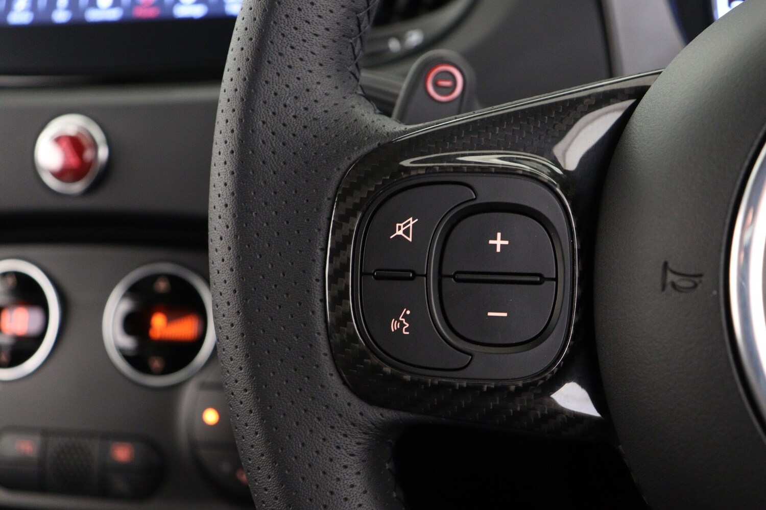 Used Abarth 695 2024 for sale - 77380962: Photo 21