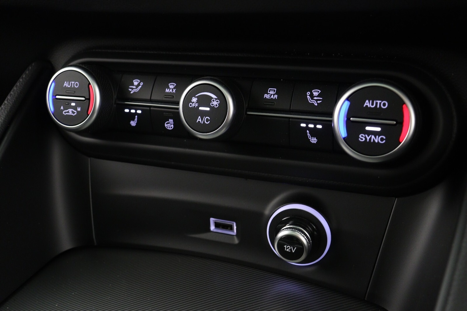 Used Alfa Romeo Stelvio 2025 for sale - 77247995: Photo 26