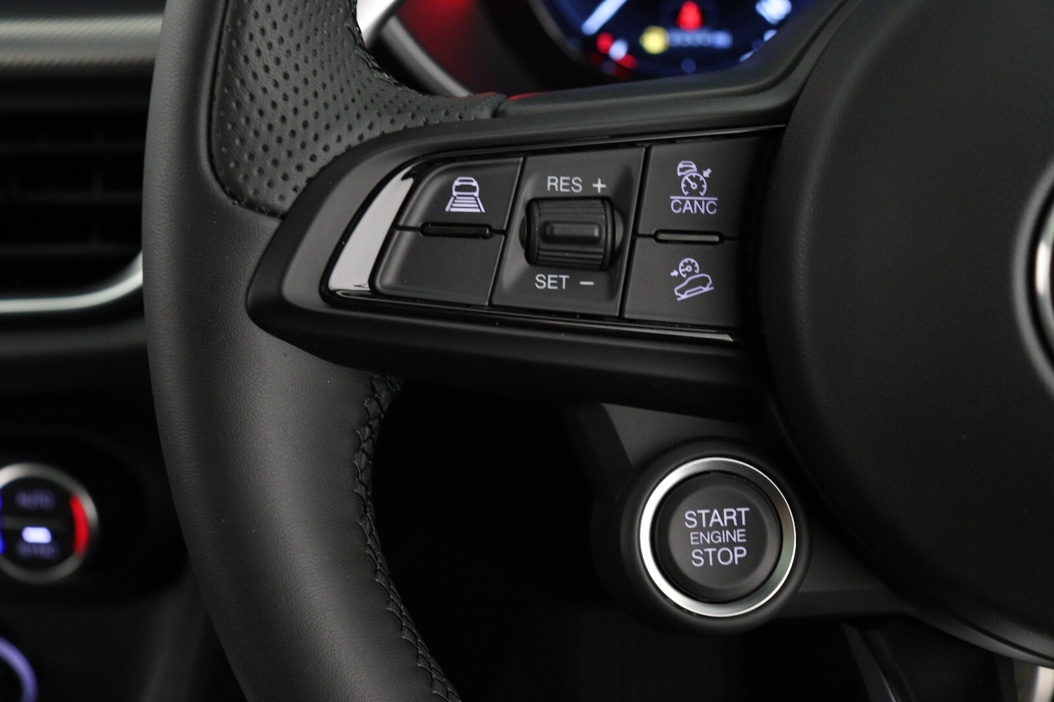 Used Alfa Romeo Stelvio 2025 for sale - 77247995: Photo 30