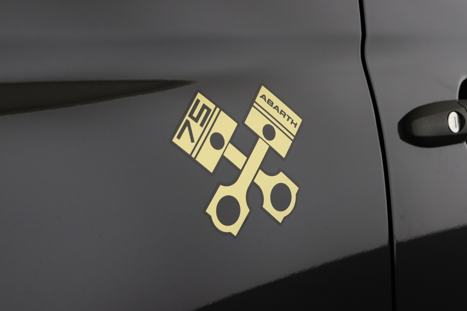 Used Abarth 695 2025 for sale - 78000316: Photo 11