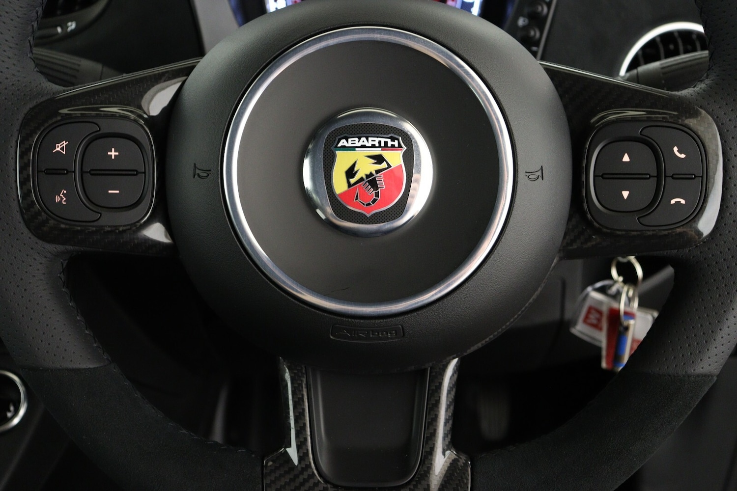 Used Abarth 695 2025 for sale - 78000316: Photo 28