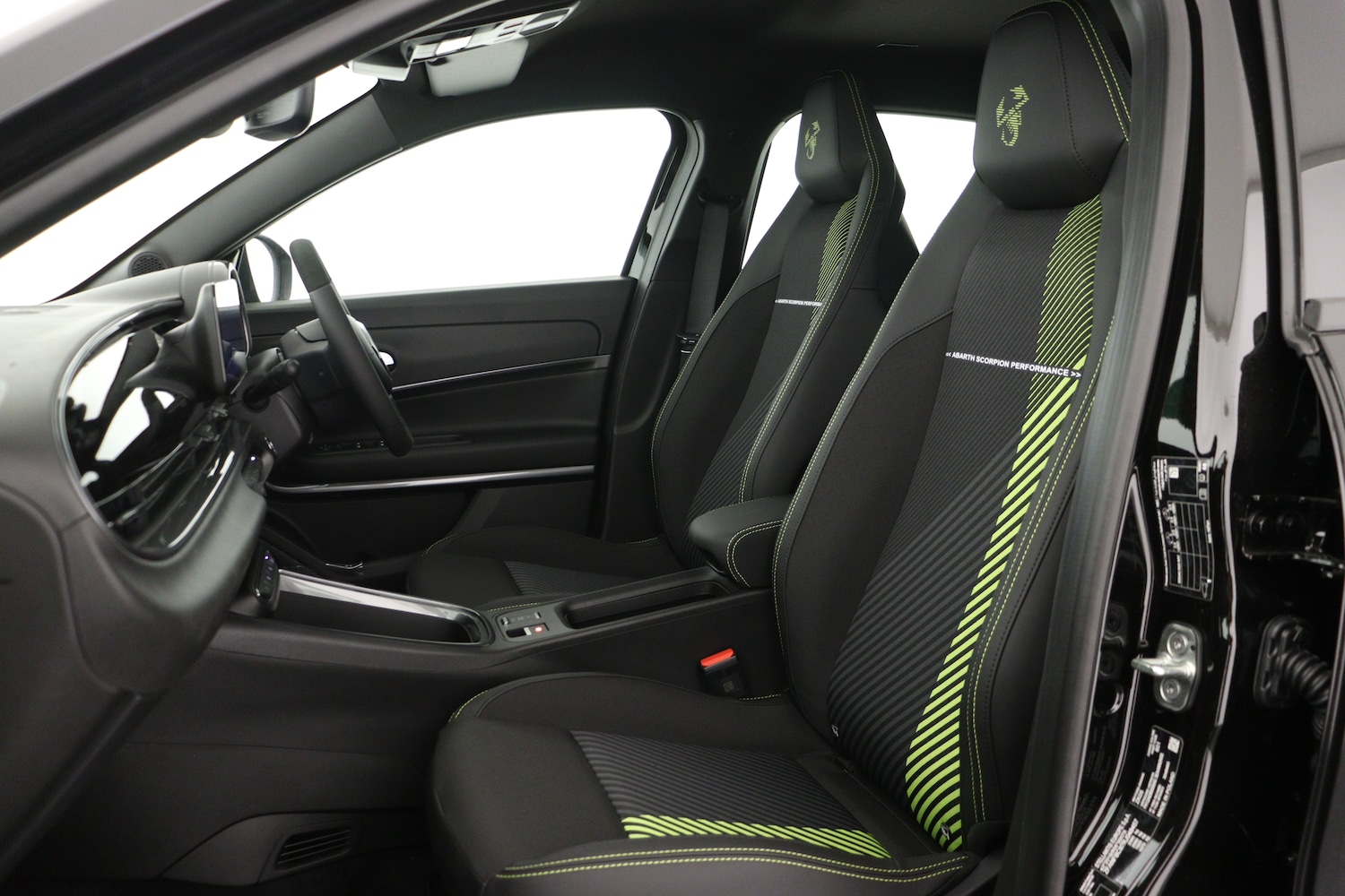 Used Abarth 600e 2025 for sale - 76615226: Photo 10