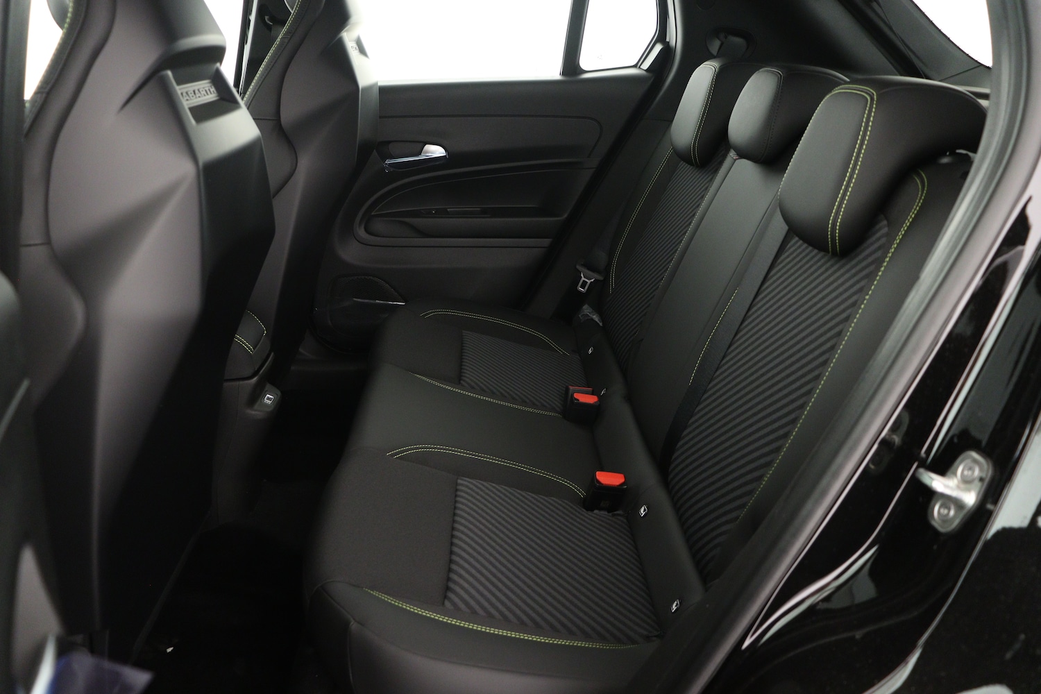 Used Abarth 600e 2025 for sale - 76615226: Photo 12