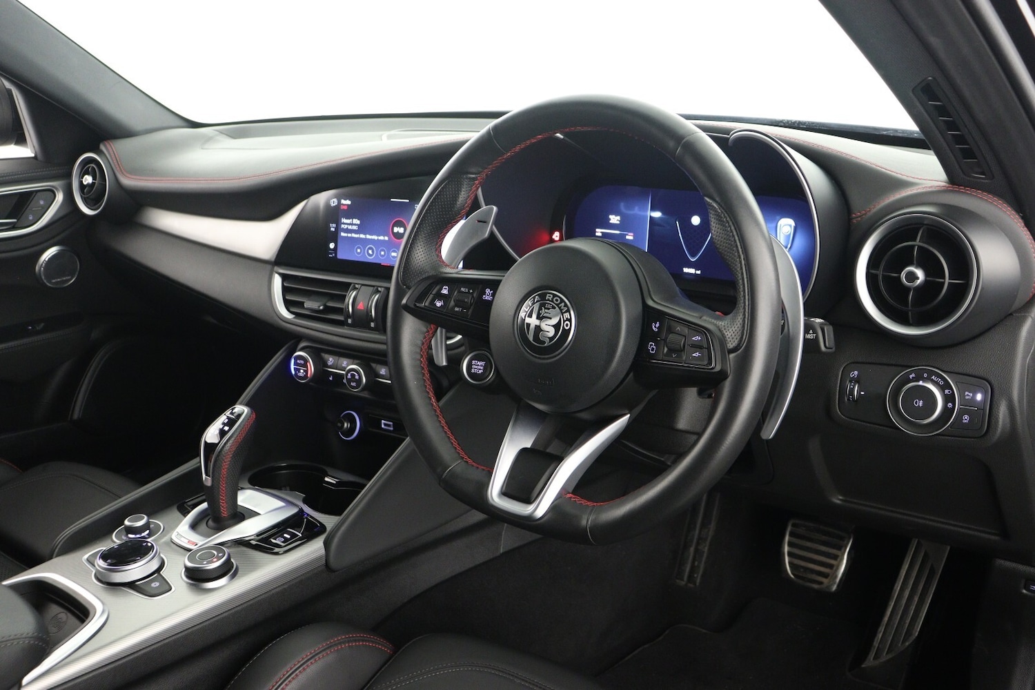 Used Alfa Romeo Giulia 2023 for sale - 77232180: Photo 15