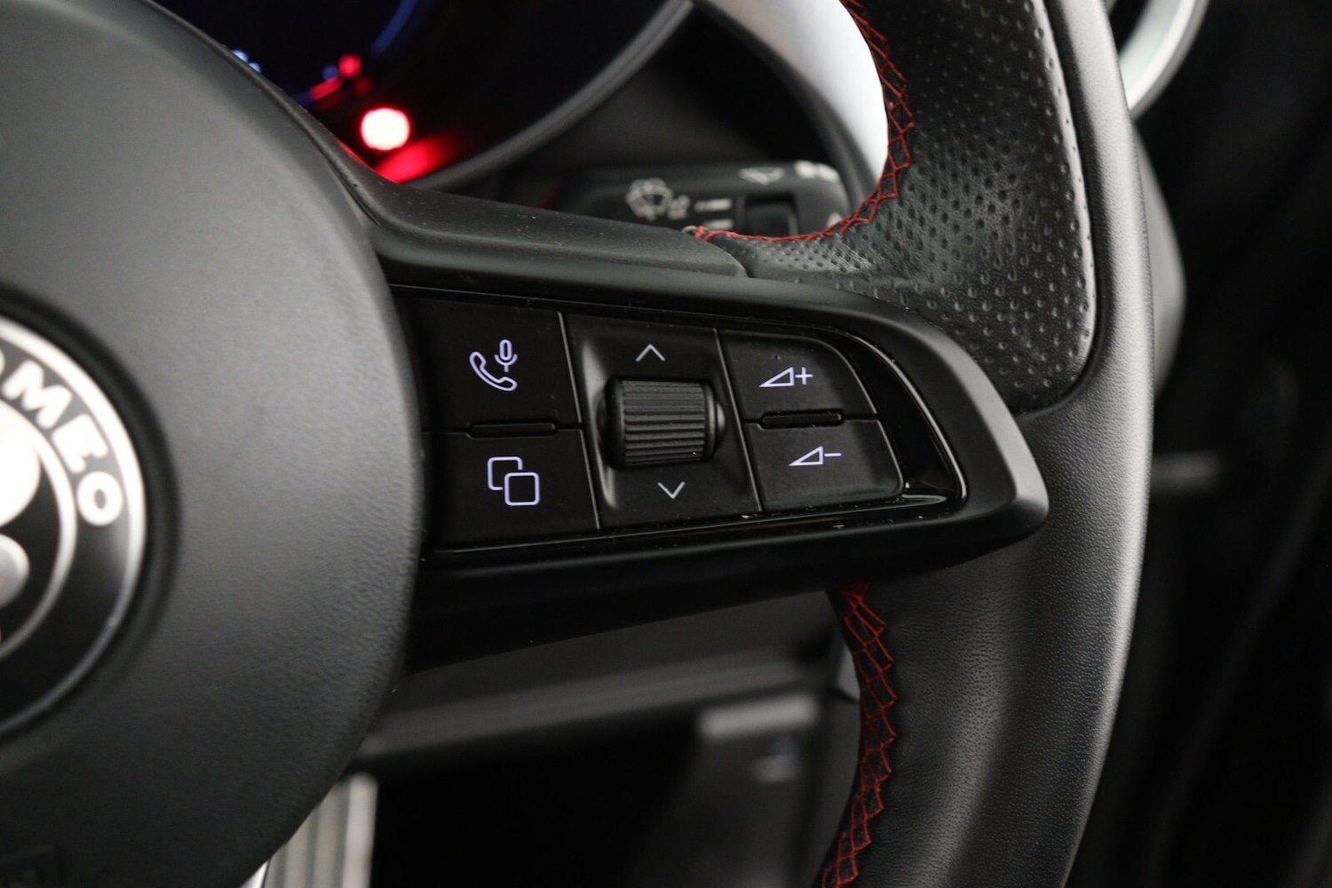 Used Alfa Romeo Giulia 2023 for sale - 77232180: Photo 26