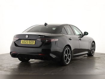 Used Alfa Romeo Giulia 2023 for sale - 77232180: Photo