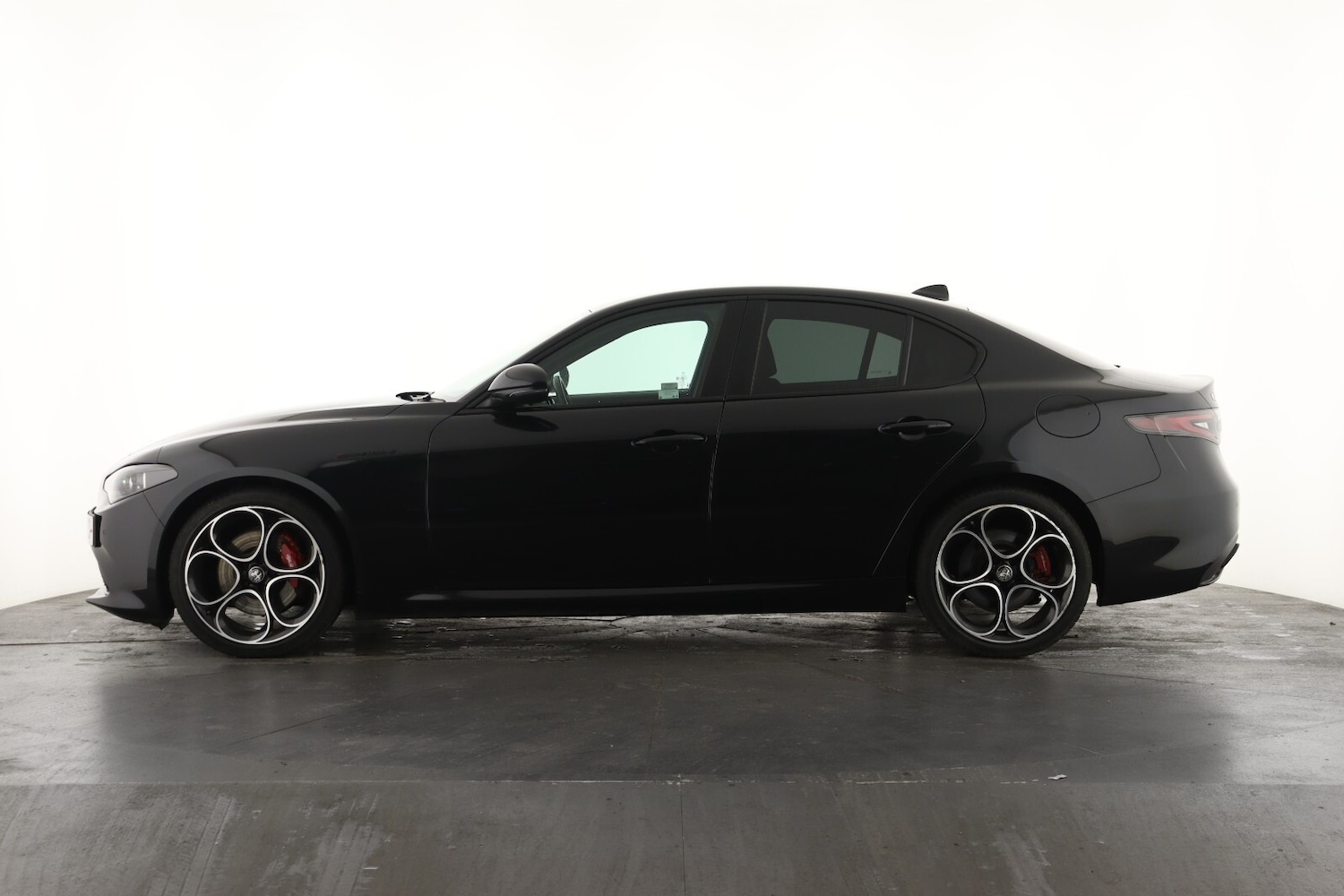 Used Alfa Romeo Giulia 2023 for sale - 77232180: Photo 8