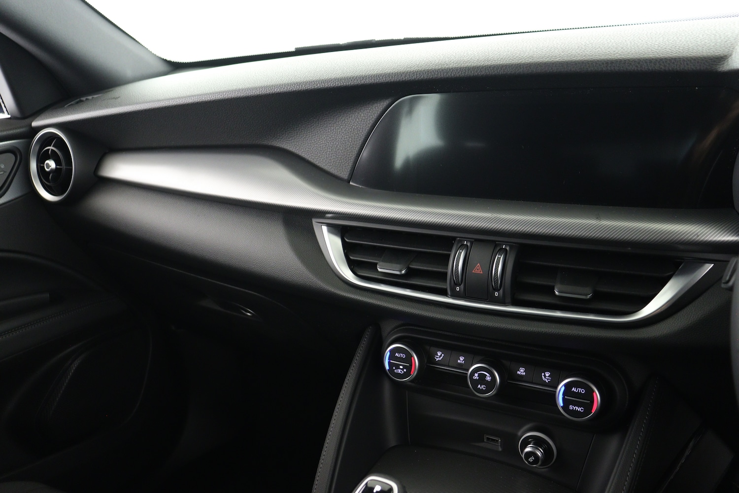 Used Alfa Romeo Stelvio 2025 for sale - 76615320: Photo 17