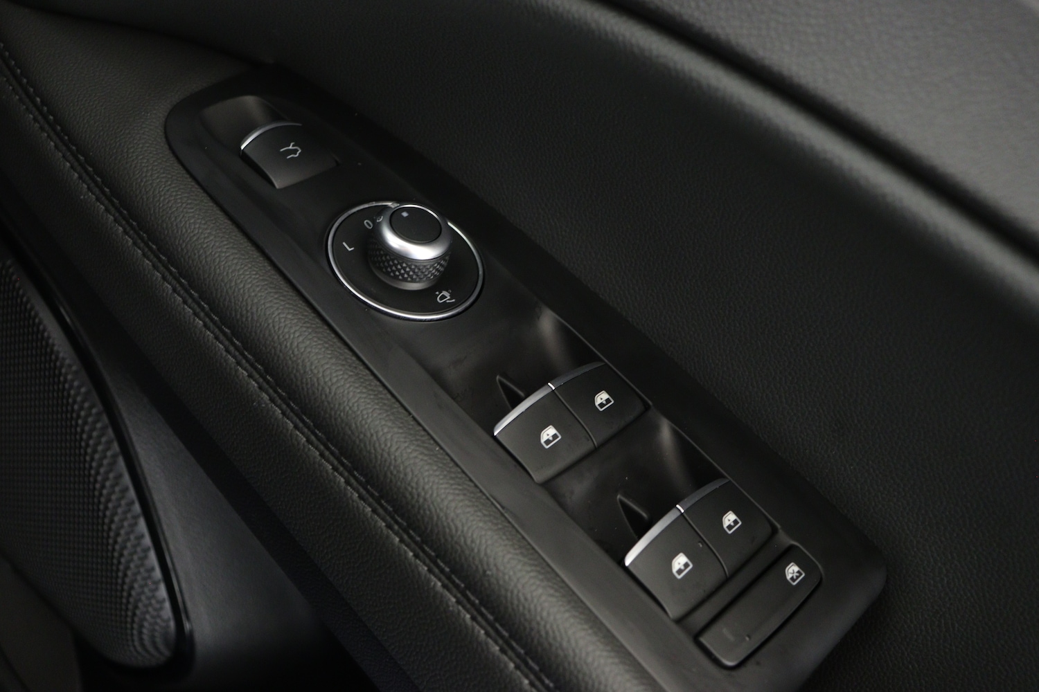 Used Alfa Romeo Stelvio 2025 for sale - 76615320: Photo 24