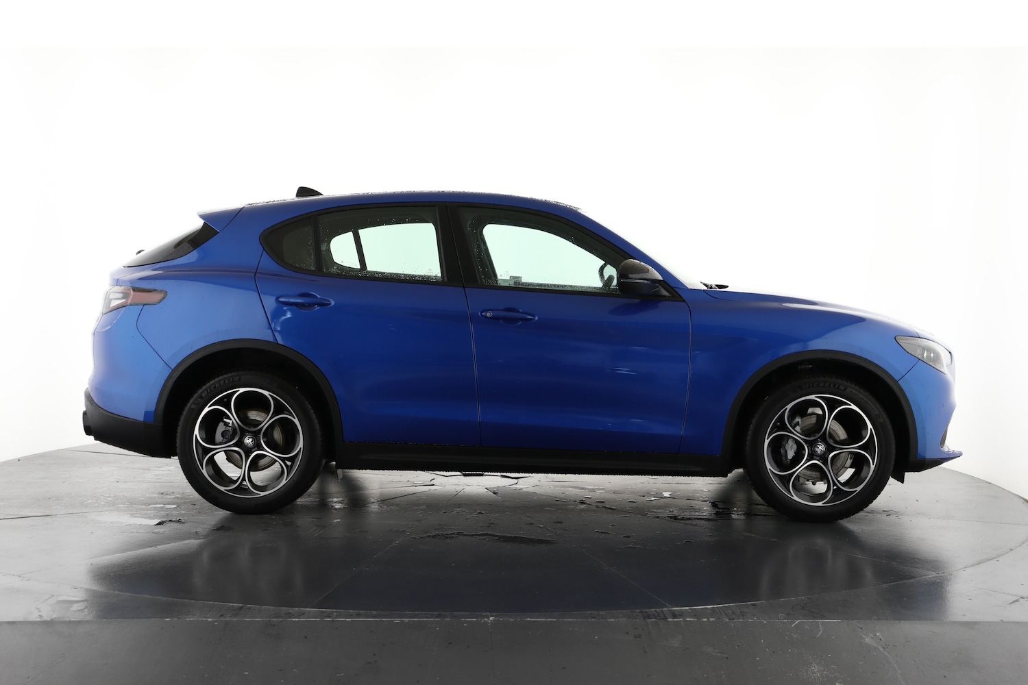 Used Alfa Romeo Stelvio 2025 for sale - 76615320: Photo 4