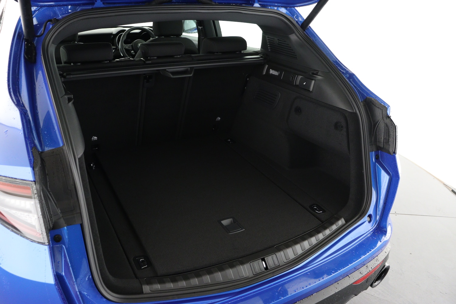 Used Alfa Romeo Stelvio 2025 for sale - 76615320: Photo 9