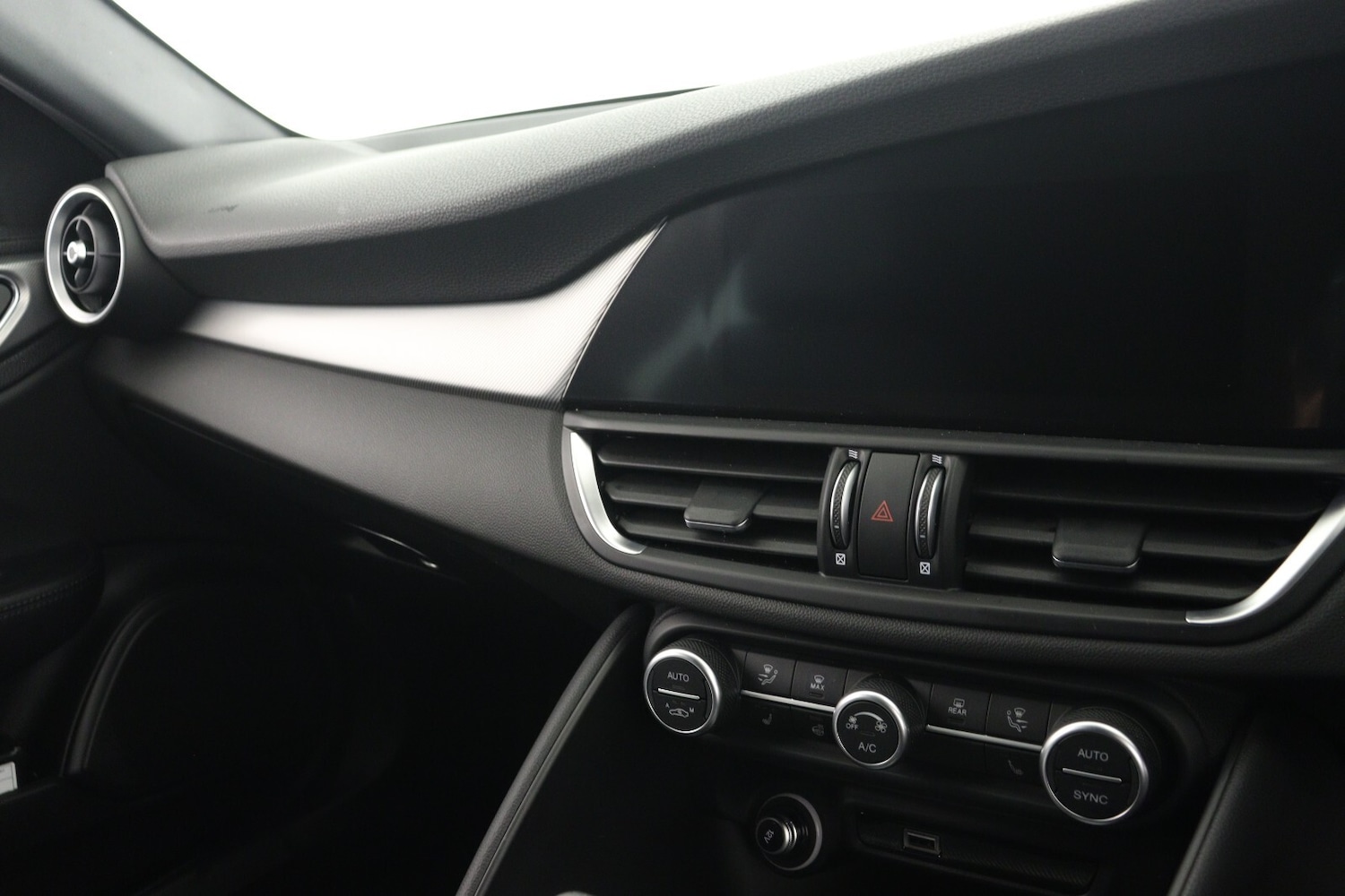 Used Alfa Romeo Giulia 2026 for sale - 77841509: Photo 17