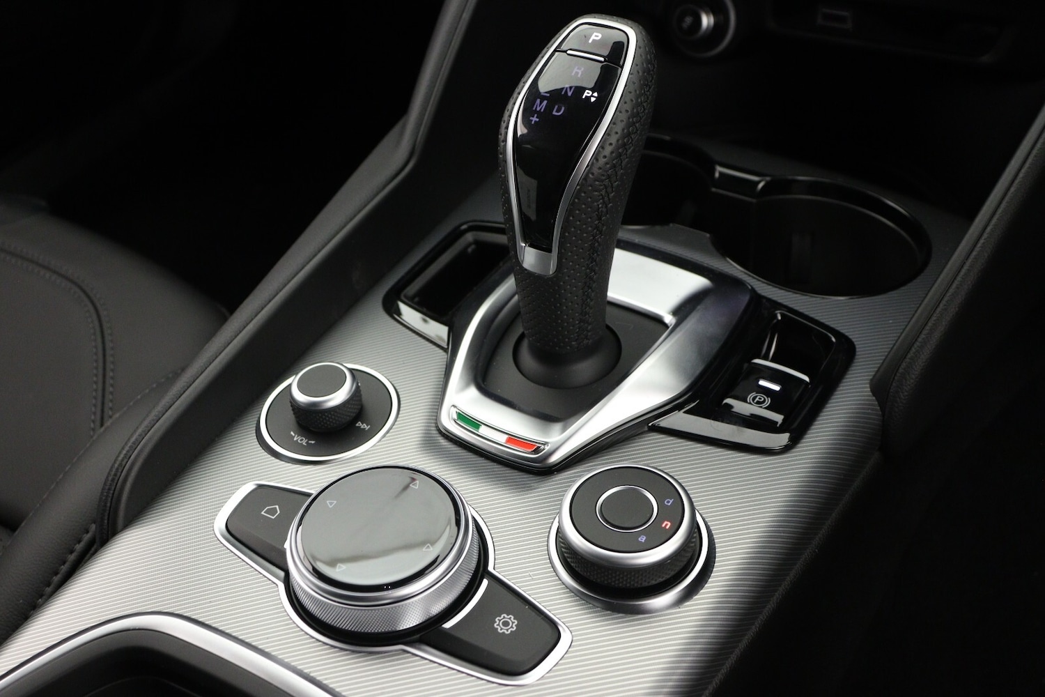 Used Alfa Romeo Giulia 2026 for sale - 77841509: Photo 19