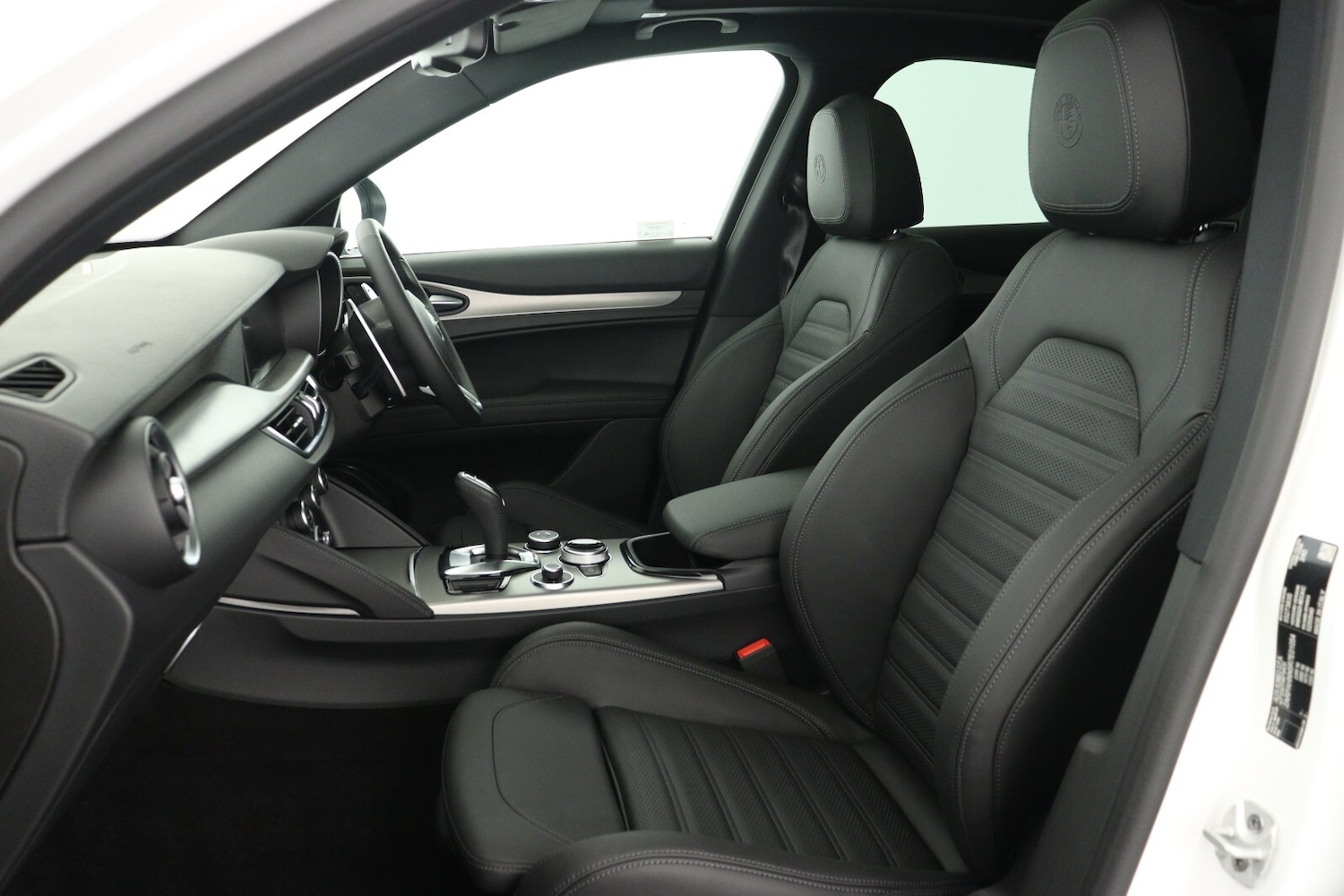 Used Alfa Romeo Stelvio 2025 for sale - 77025369: Photo 11