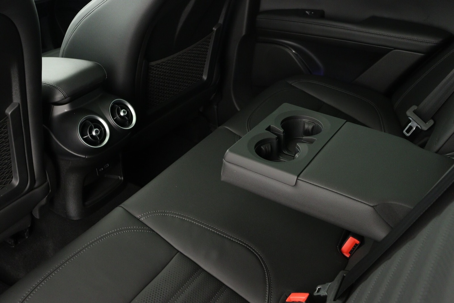 Used Alfa Romeo Stelvio 2025 for sale - 77025369: Photo 15