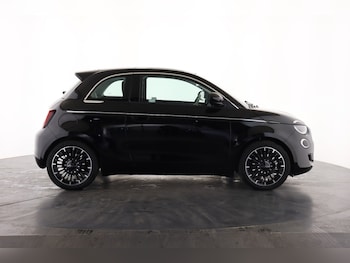 Used Fiat 500 2025 for sale - 77036080: Photo