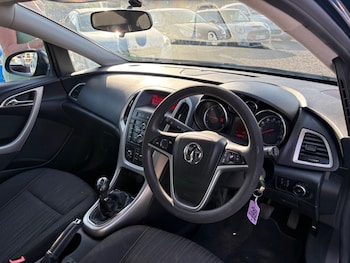 Used Vauxhall Astra 2011 for sale - 79521219: Photo