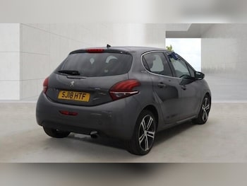 Used Peugeot 208 2018 for sale - 78910701: Photo