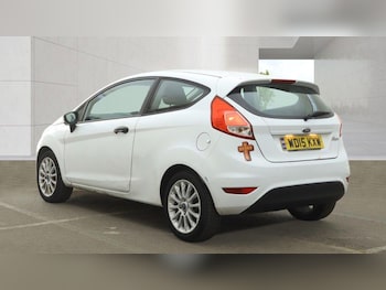 Used Ford Fiesta 2015 for sale - 79564720: Photo