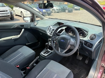 Used Ford Fiesta 2010 for sale - 79034242: Photo