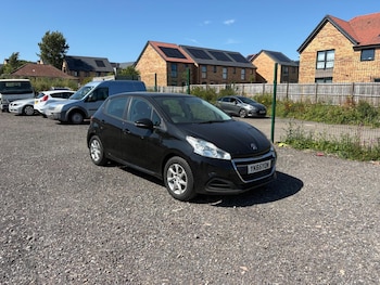 Used Peugeot 208 2015 for sale - 78910618: Photo