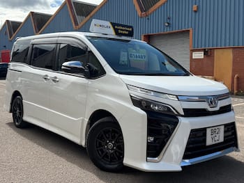 Used Toyota Voxy 2021 for sale - 79813618: Photo