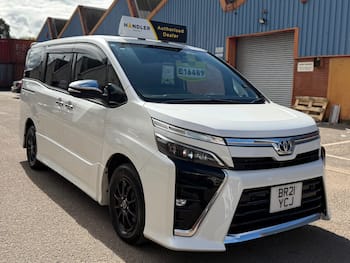 Used Toyota Voxy 2021 for sale - 79813618: Photo